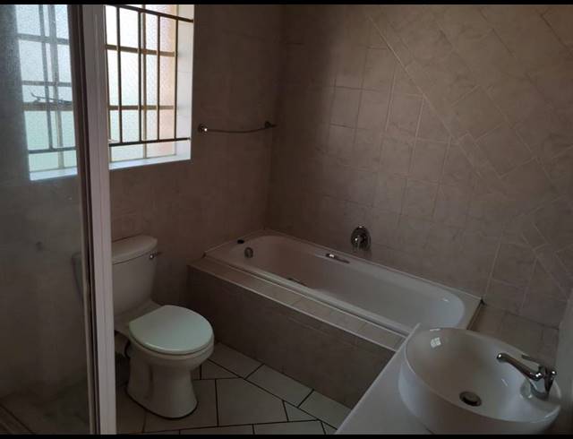 3 BEDROOM PROPERTY TO RENT IN BEYERS PARK